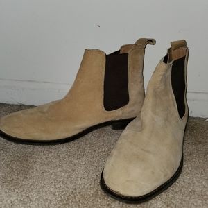 Chelsea boots